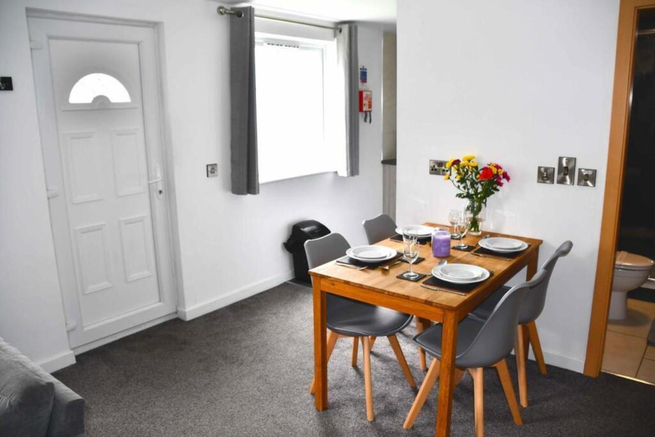 Beautiful 2-Bed Apartment In Ilfracombe Εξωτερικό φωτογραφία