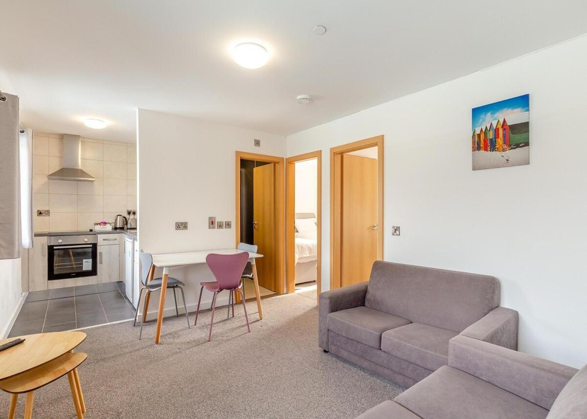 Beautiful 2-Bed Apartment In Ilfracombe Εξωτερικό φωτογραφία