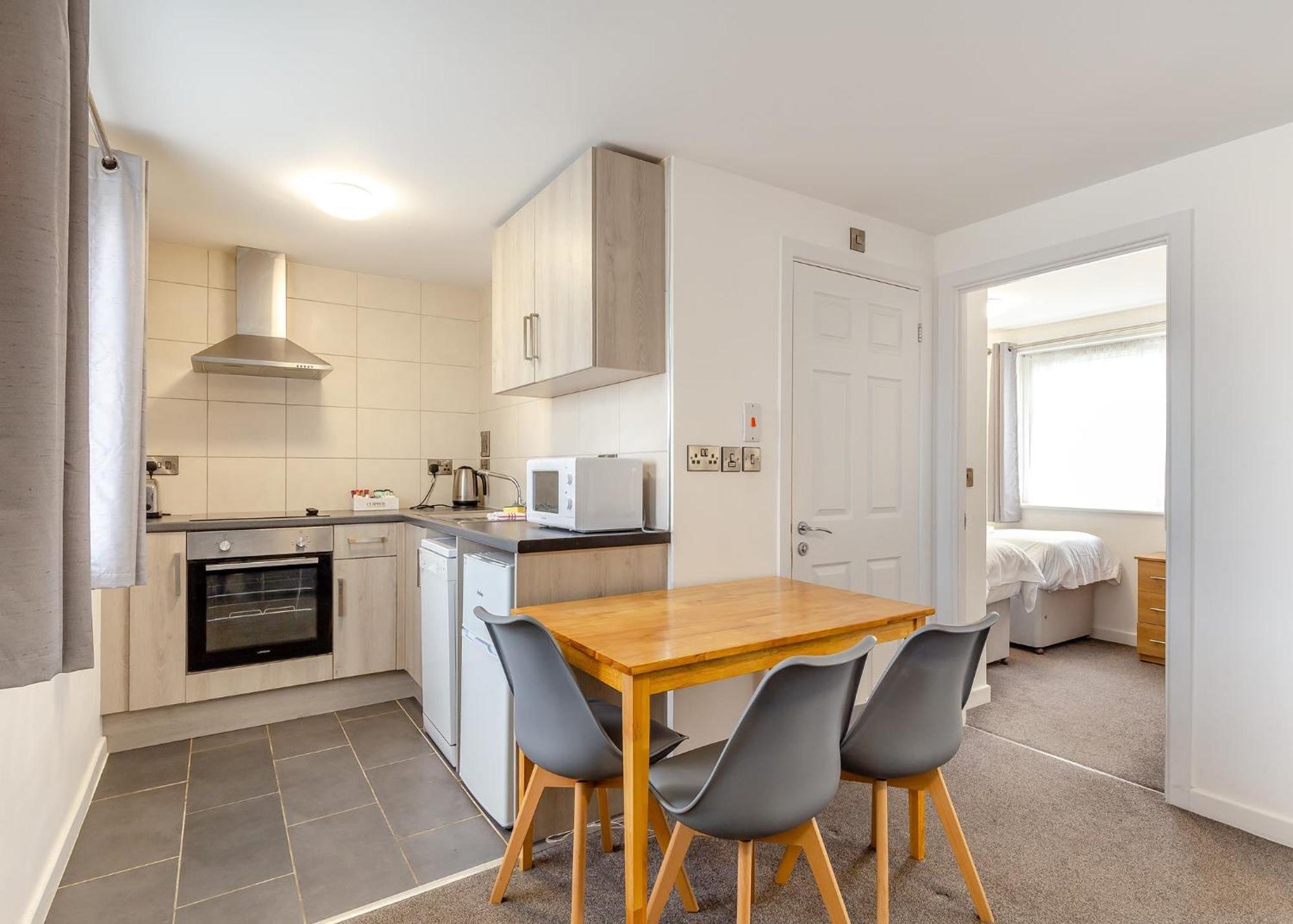 Beautiful 2-Bed Apartment In Ilfracombe Εξωτερικό φωτογραφία