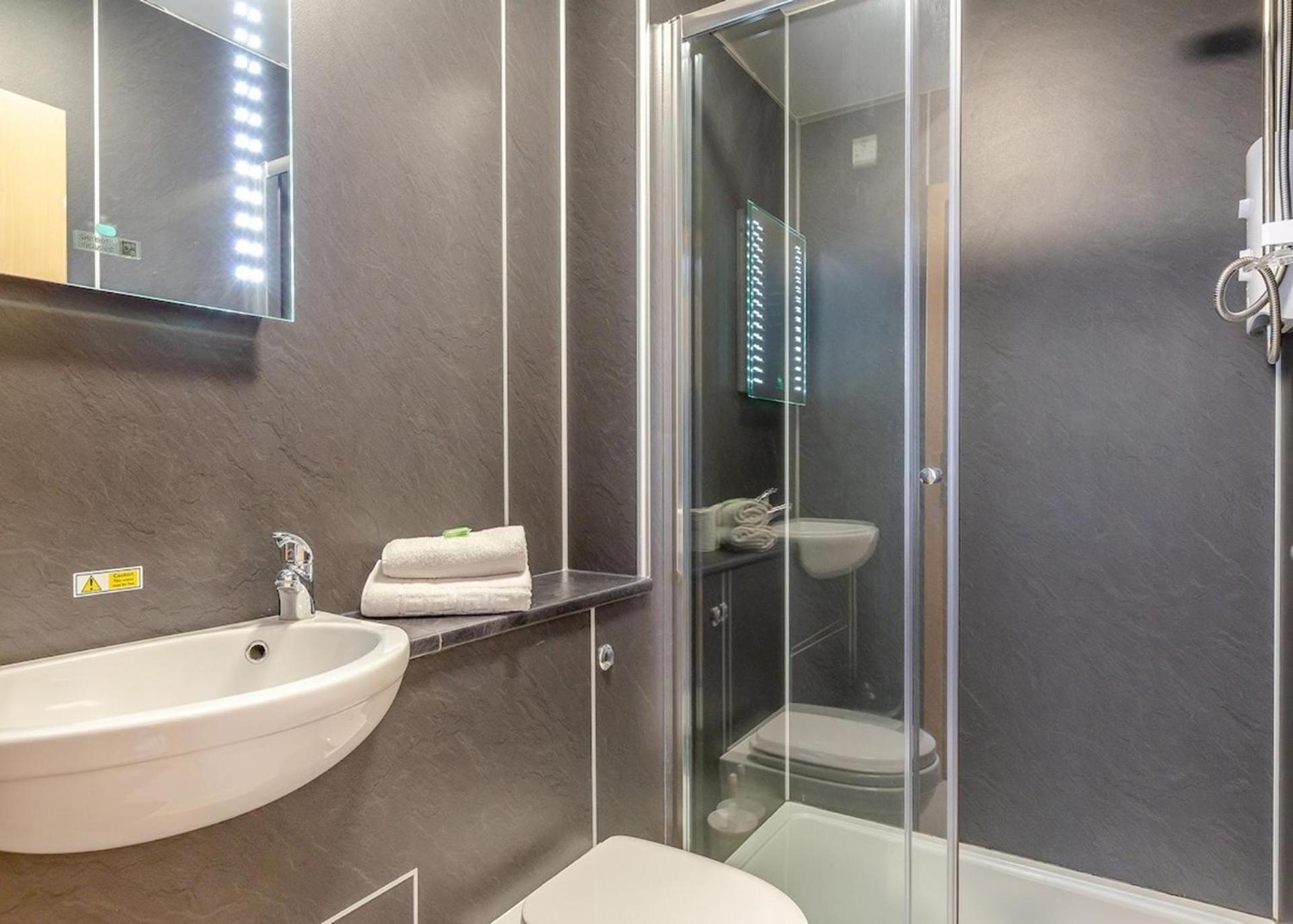 Beautiful 2-Bed Apartment In Ilfracombe Εξωτερικό φωτογραφία