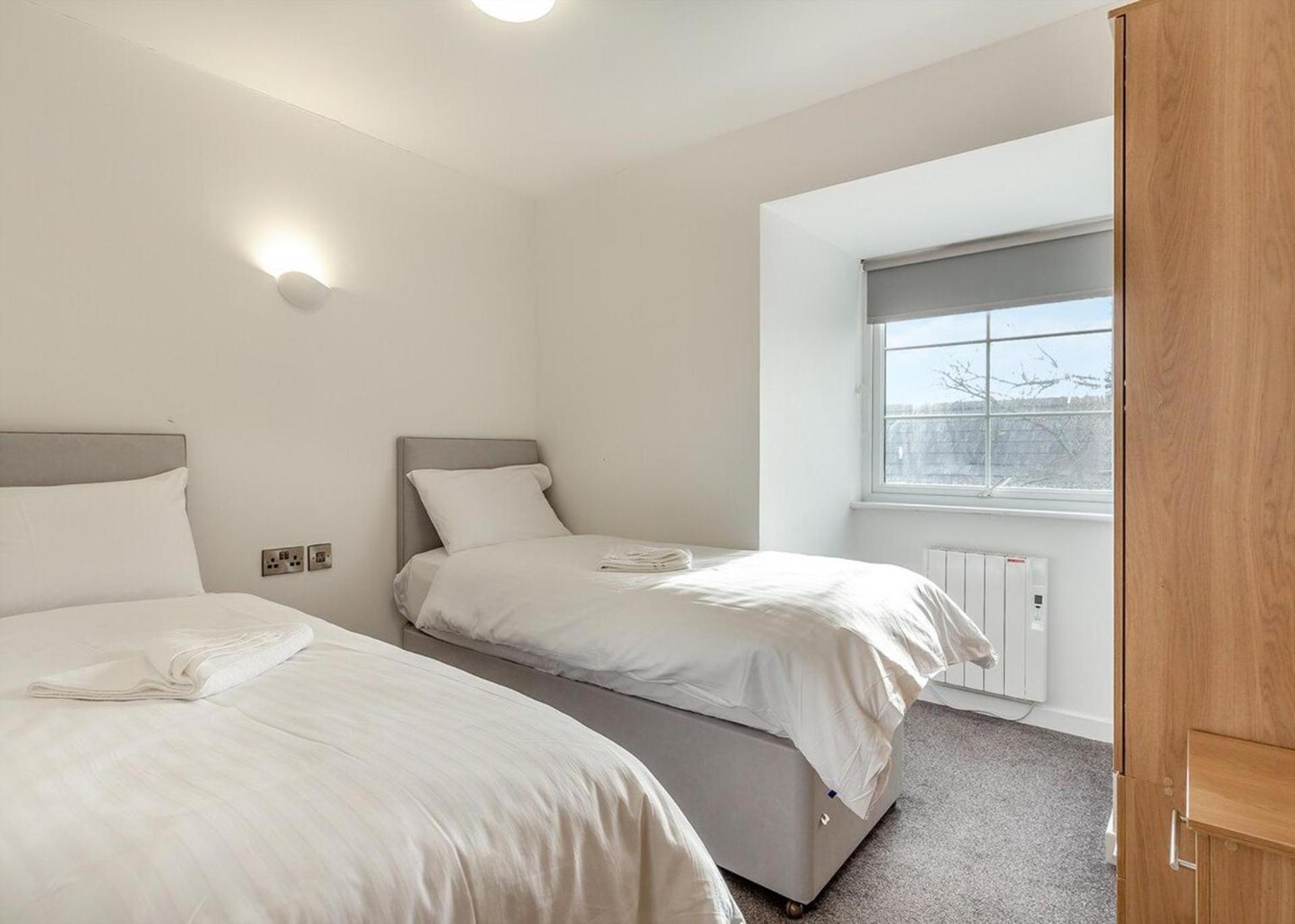 Beautiful 2-Bed Apartment In Ilfracombe Εξωτερικό φωτογραφία